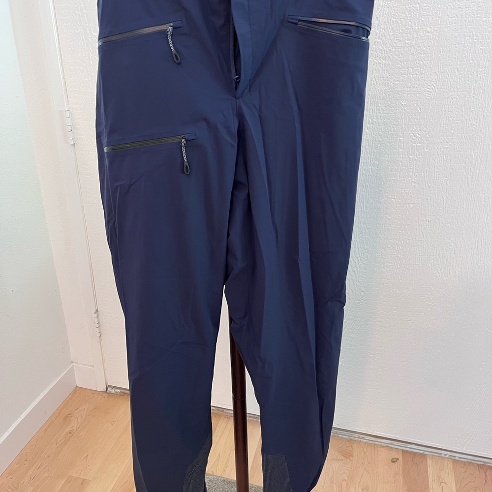 Mammut Men's Dark Blue Technical Cargo Pants